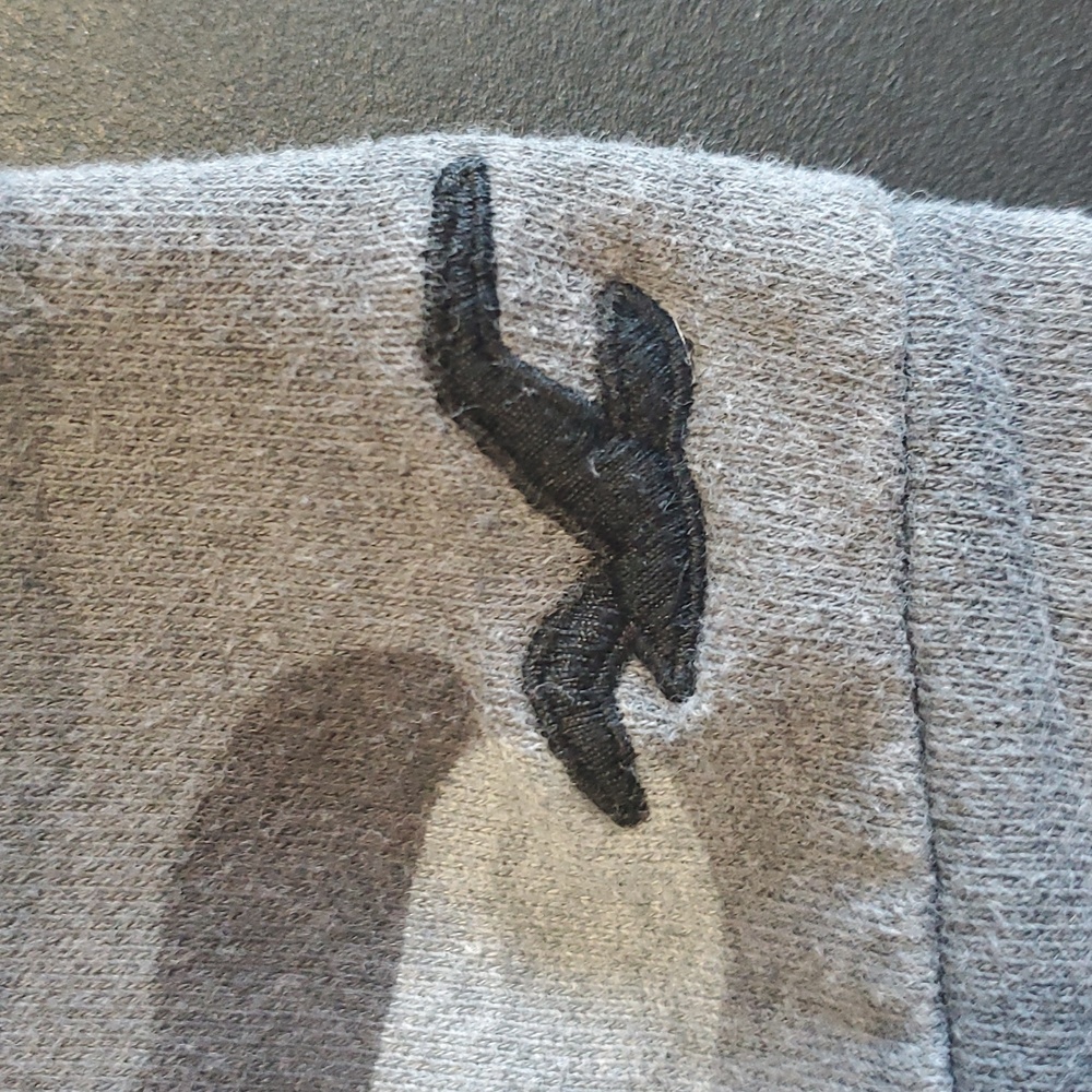 Hollister Womens Cropped Gray Camo Hoodie. Size Small - Picture 6 of 7